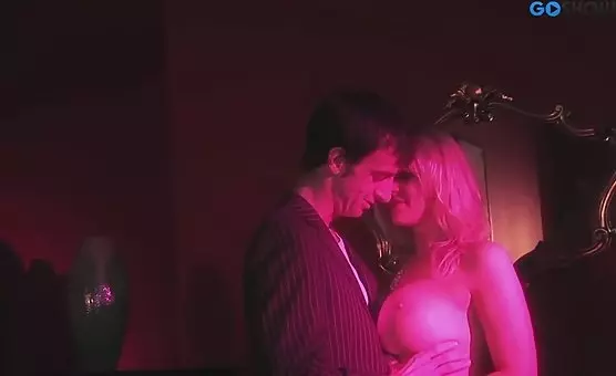 Sensual and Flexible Blonde MILF Takes Control in Passionate Encounter